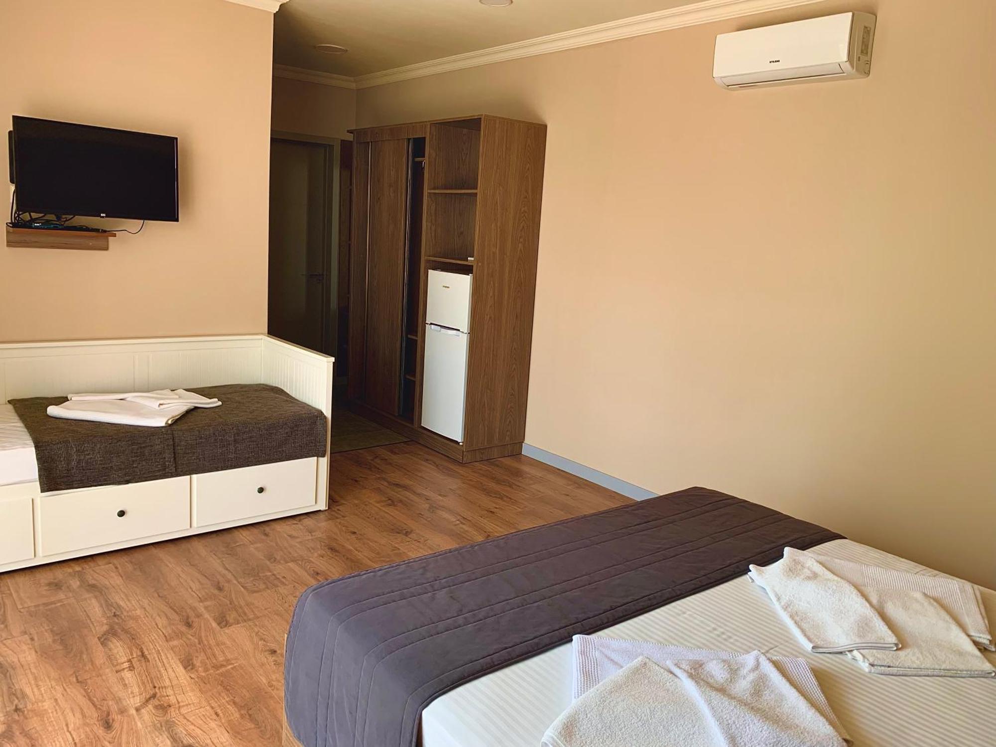 Guest House Smile Kobuleti Exterior foto